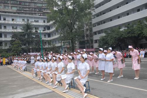 四川省達(dá)州中醫(yī)學(xué)校2019年報(bào)名條件、招生要求、招生對(duì)象