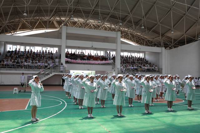 成都中醫(yī)藥大學(xué)附院針灸學(xué)校龍泉校區(qū)2019年報(bào)名條件、招生要求、招生對(duì)象